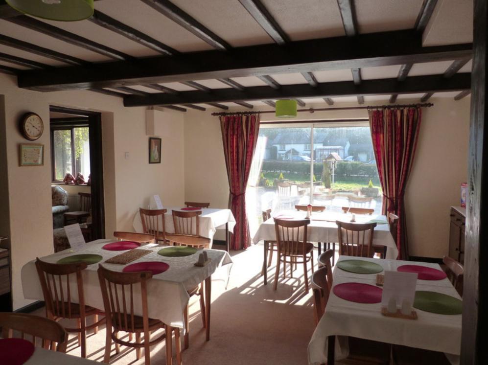 Neuadd Wen Guest House Carmarthen Dış mekan fotoğraf